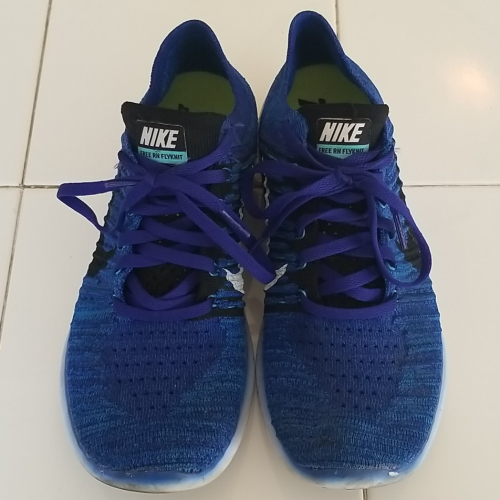 🌊Nike Free RN Flyknit 🌊